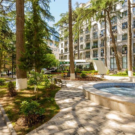 Serviced Apartment On Rustaveli Avenue 16 Tbilissi Extérieur photo