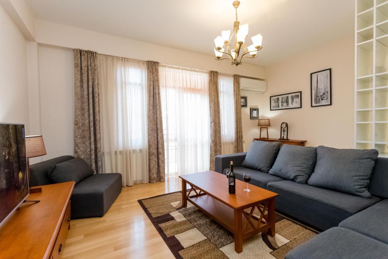 Serviced Apartment On Rustaveli Avenue 16 Tbilissi Extérieur photo