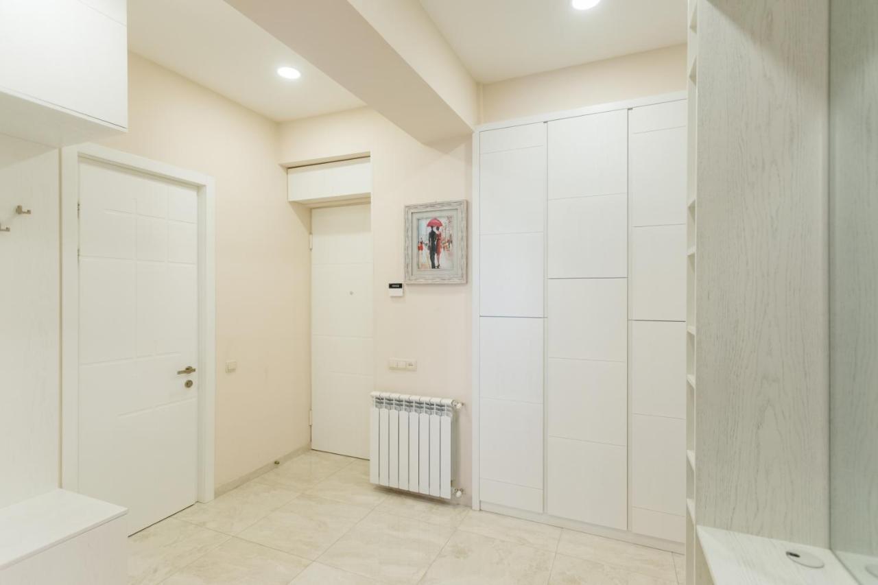 Serviced Apartment On Rustaveli Avenue 16 Tbilissi Extérieur photo