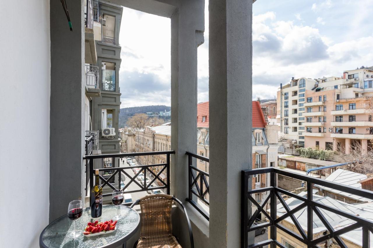 Serviced Apartment On Rustaveli Avenue 16 Tbilissi Extérieur photo